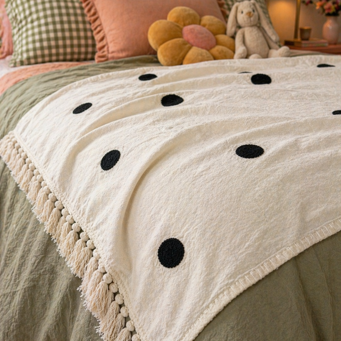 Pebble Dot Throw